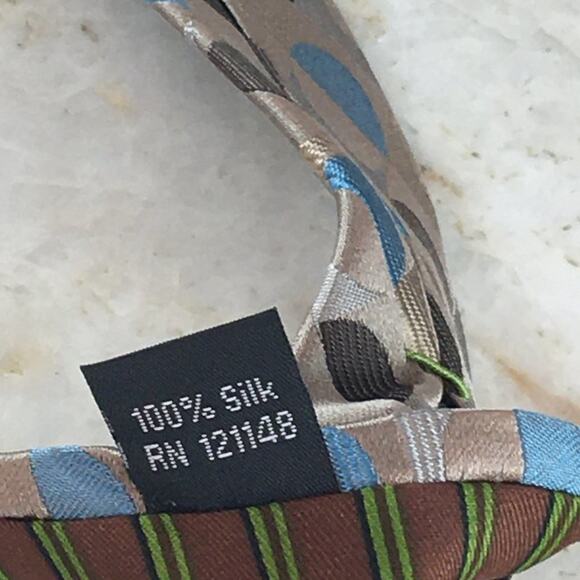 BCBG ATTITUDE SILK TIE ( EXTRA-LONG) - Picture 6 of 11